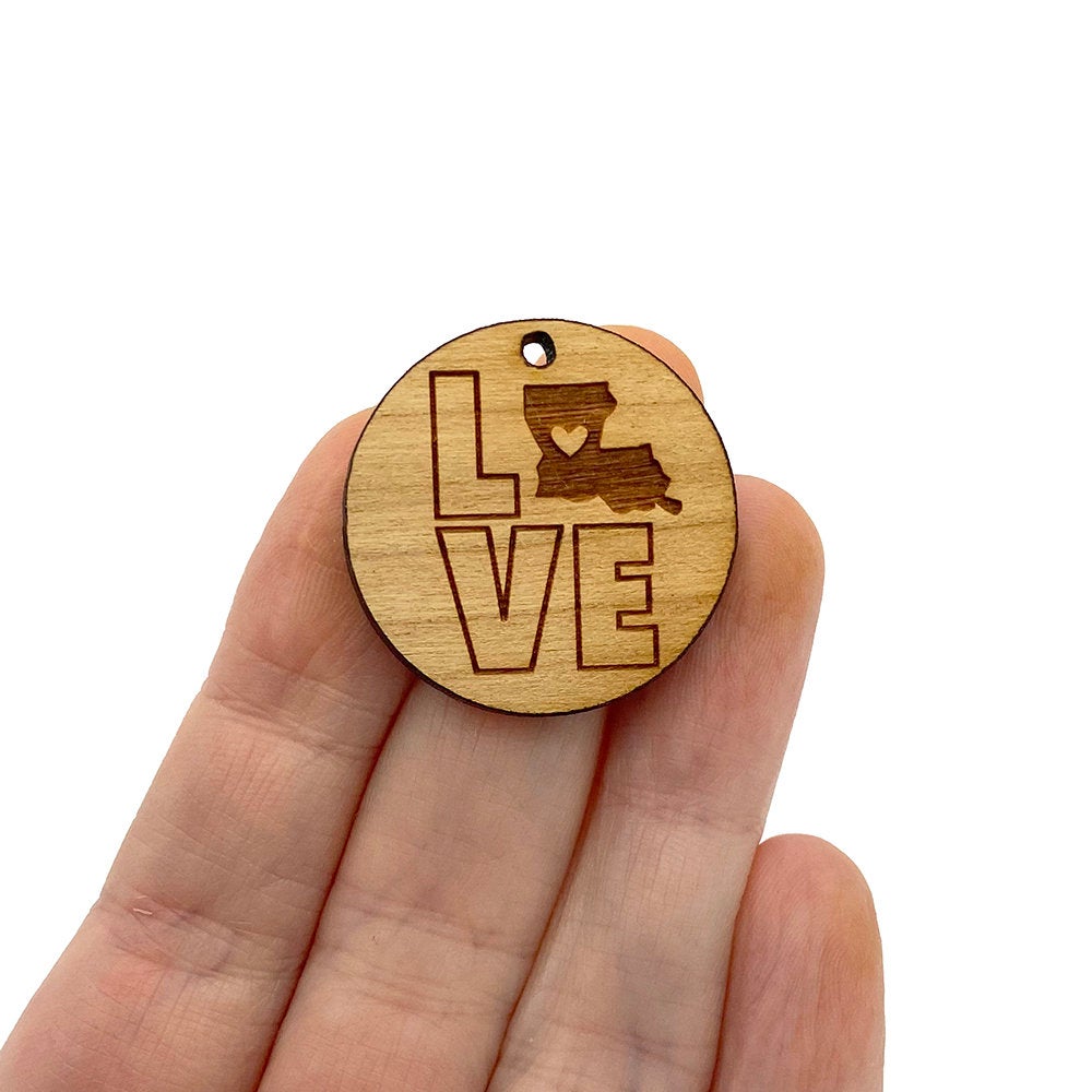 Love Louisiana Engraved Circle Shaped Wood Jewelry Charm Blanks